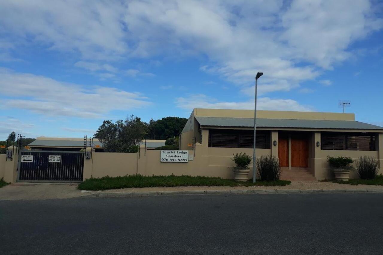 Tourist Lodge Gansbaai Exterior foto